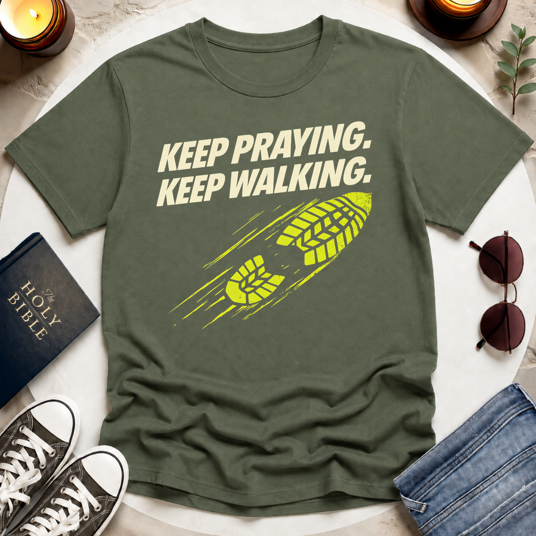 KEEP PRAYING I T-Shirt